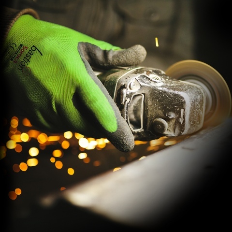 Close-up of Bastion Soroca gloves being used
