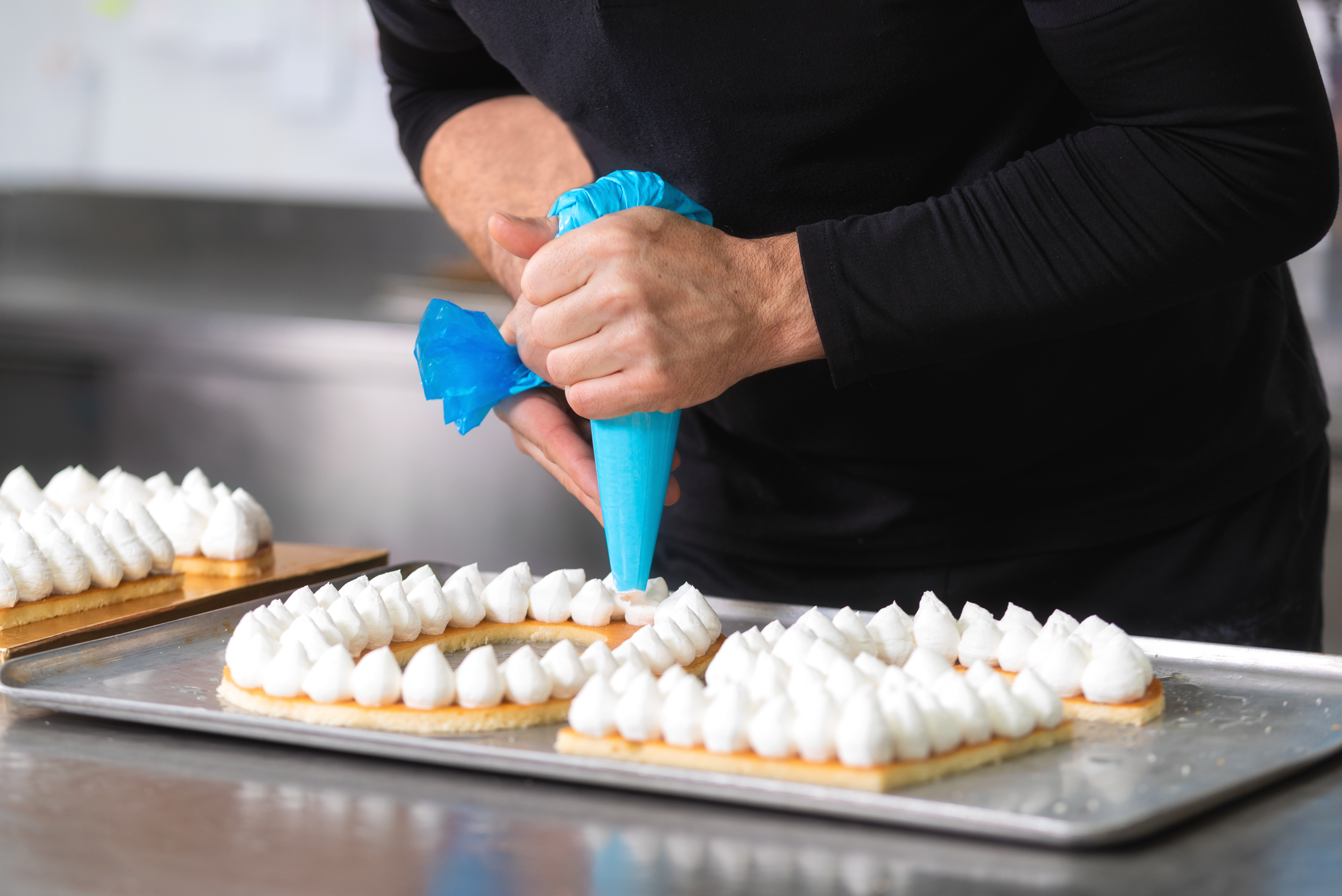 Piping Bag shutterstock 1289791564