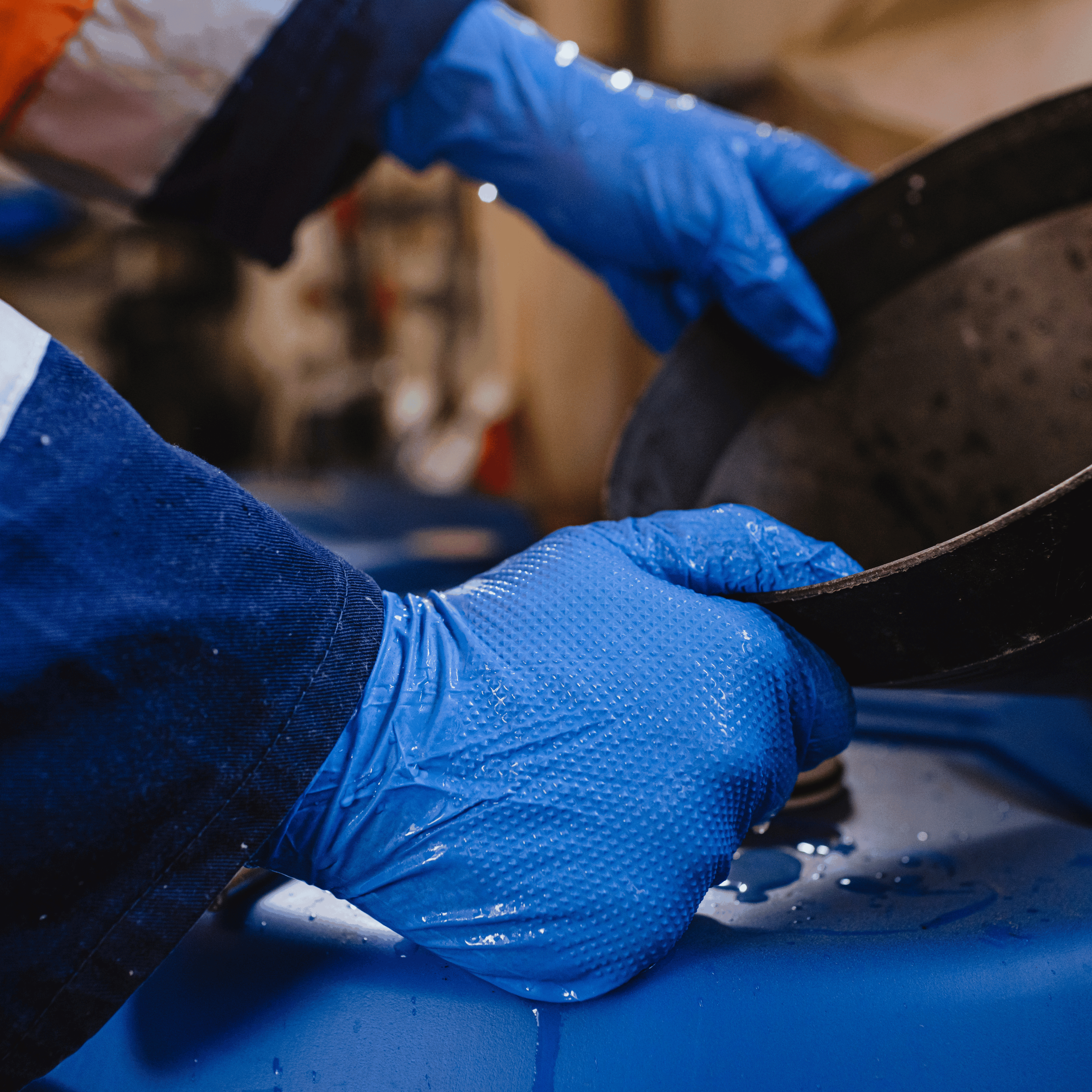 extra grippy nitrile diamond grip blue gloves.